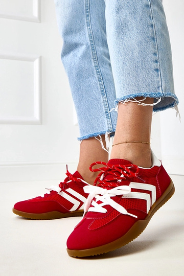 Rode sportieve schoenen van netstof in tennisstijl met witte inzet Malkan 2