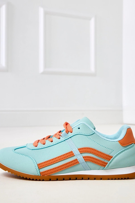 Blauwe sportschoenen met oranje inzet... Blauwe sportschoenen met oranje inzet...