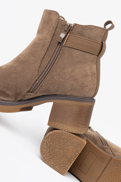 Stijlvol laarzen beige met comfortabele hak