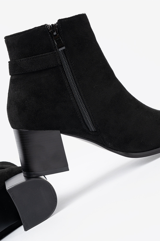 Stijlvol zInart laarzen z eleganckim zdobieniem