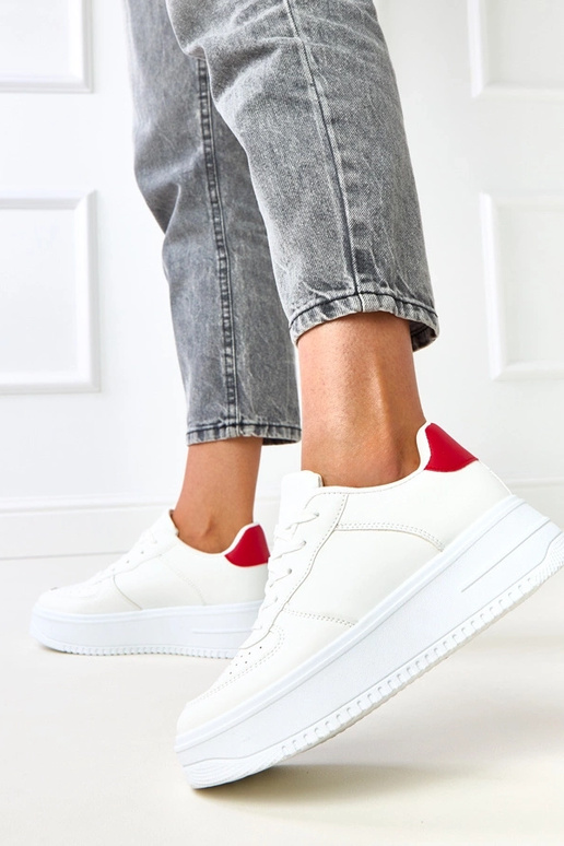 Witte sneakers met platform en rode... Witte sneakers met platform en rode...