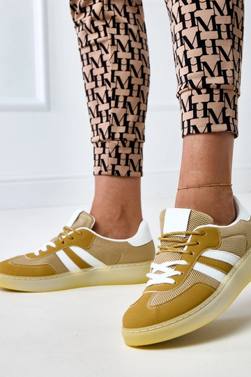 Gele mesh sneakers met witte inleg Weka