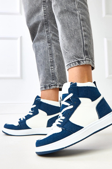 Hoge sneakers boven de... 2