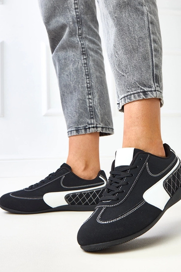 Zwarte sportieve schoenen... 2