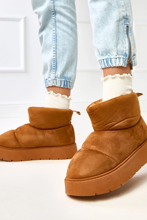 Bruine warme sneeuwlaarzen op...