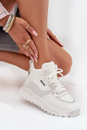 sportieve dames schoenen met platform Big Star SS274510 in witte kleur