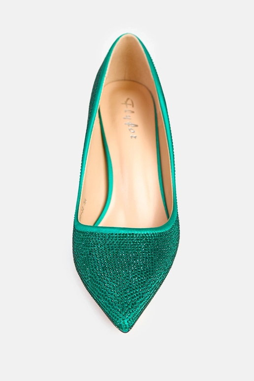 Groene satijnen hoge hakken met... Groene satijnen hoge hakken met...