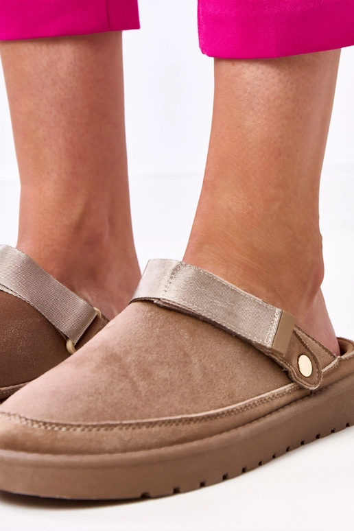 Bruine muiltjes met Miluska klittenband Bruine muiltjes met Miluska klittenband