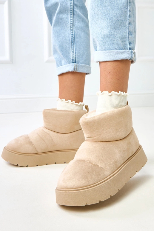 Licht zandkleurige verwarmde... Licht zandkleurige verwarmde...