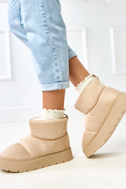 Licht zandkleurige verwarmde... Licht zandkleurige verwarmde...