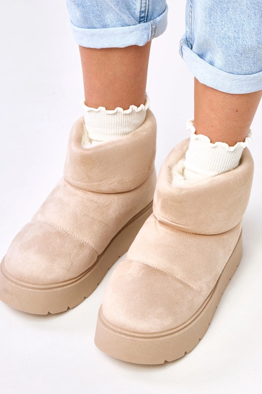 Licht zandkleurige verwarmde... Licht zandkleurige verwarmde...