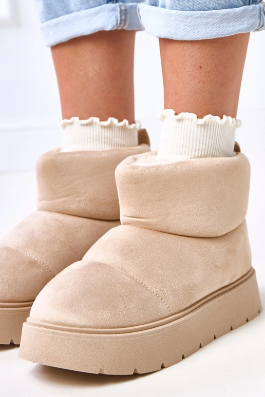 Licht zandkleurige verwarmde... Licht zandkleurige verwarmde...