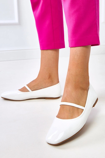 Witte lakleren ballerina's... 2