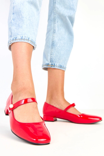 Saga rode lakleren hakken... 2