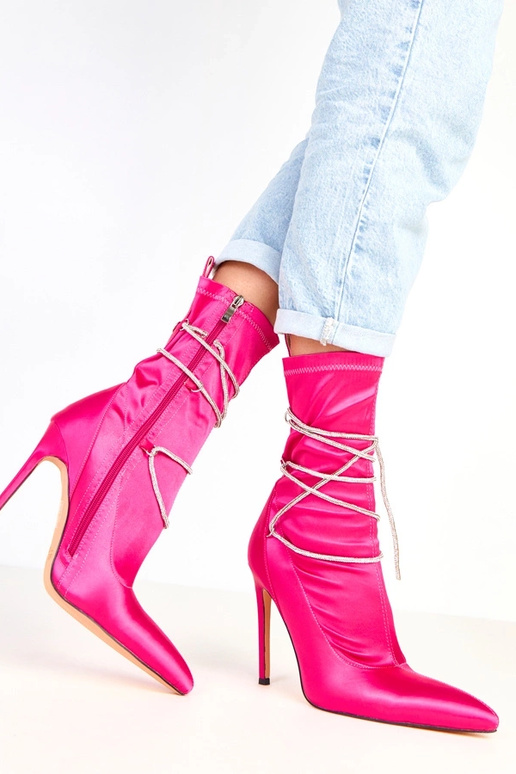 Tolnai roze satijnen laarzen op de...