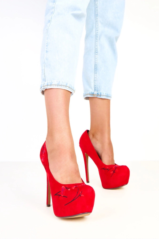 Etilka rode hakken op plateau... Etilka rode hakken op plateau...