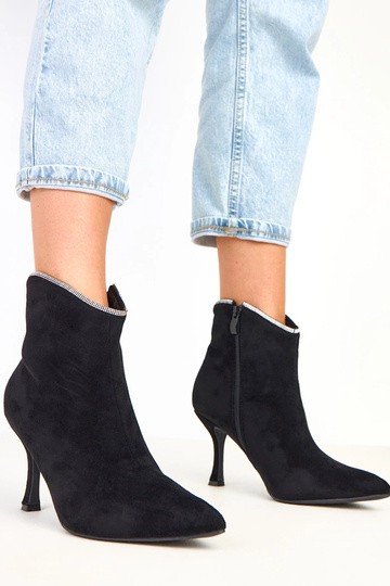 Zwarte dames enkellaarsjes...