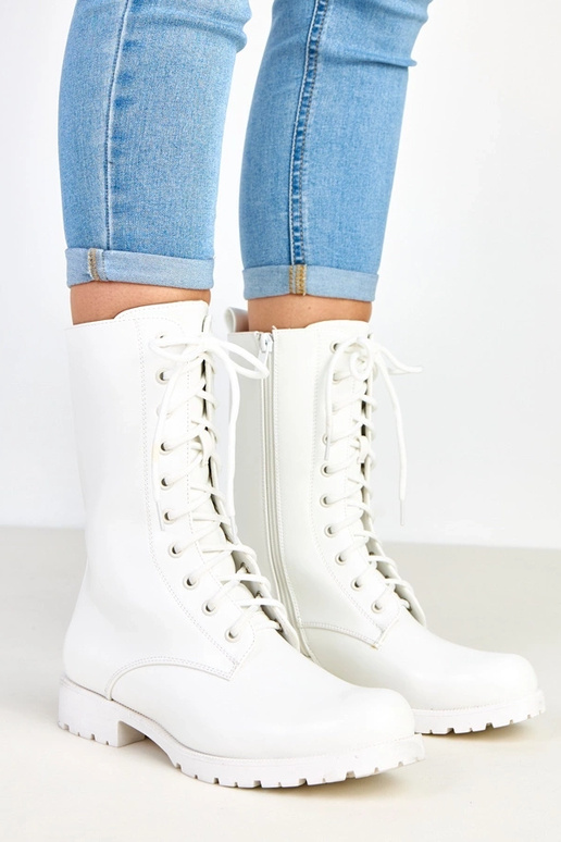 Witte botines op een lage hak met...