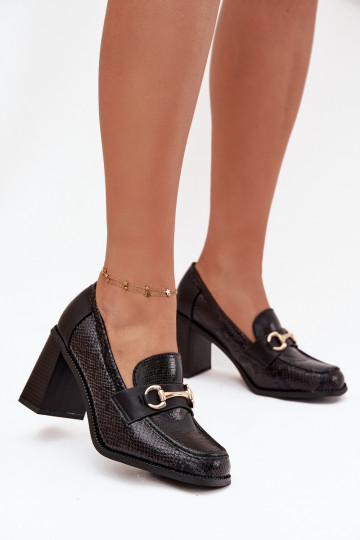 Dames schoenen met hakken en gouden details in zwart Novella 2