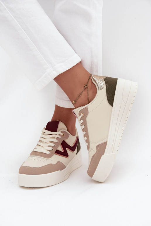 Sneakers model schoenen Dames met platform met gouden details beige Zalvra Sneakers model schoenen Dames met platform met gouden details beige Zalvra