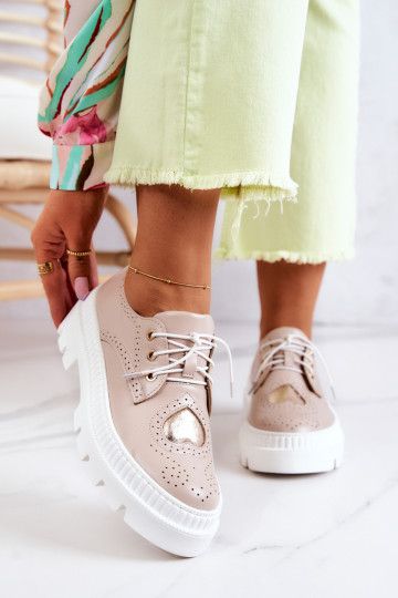 Leren zandkleurige schoenen met hartjes Curtis