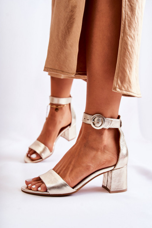 Leer Sandalen met hoge hak Het heeftciejka 04141-42 gouden kleur Leer Sandalen met hoge hak Het heeftciejka 04141-42 gouden kleur