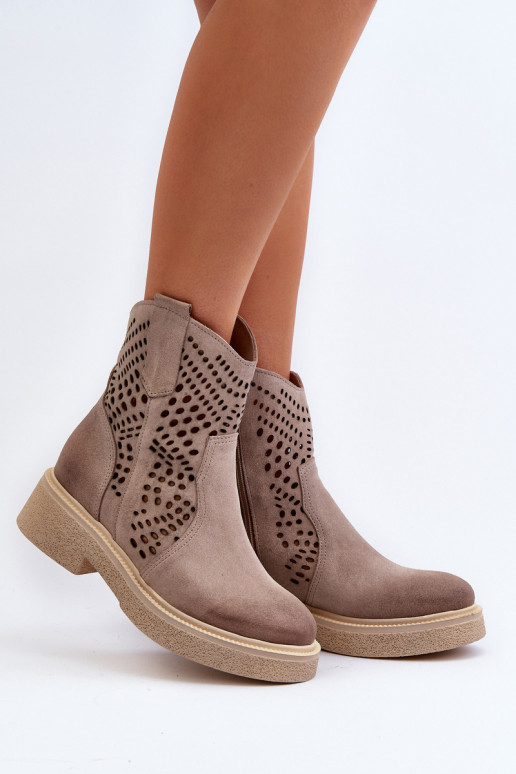 Zazoo 3470 Suede schoenen Dames met brede hakken met elementen van opengeInerkt kleur cappuccino Zazoo 3470 Suede schoenen Dames met brede hakken met elementen van opengeInerkt kleur cappuccino