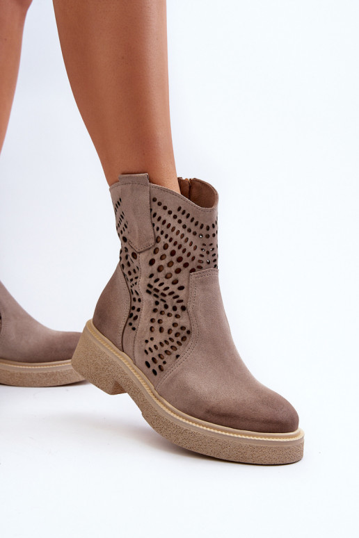 Zazoo 3470 Suede schoenen Dames met brede hakken met elementen van opengeInerkt kleur cappuccino Zazoo 3470 Suede schoenen Dames met brede hakken met elementen van opengeInerkt kleur cappuccino