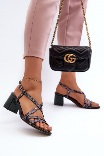 Dames sandalen met lage hakken Het heeftciejka 06653-09 kaki kleuren