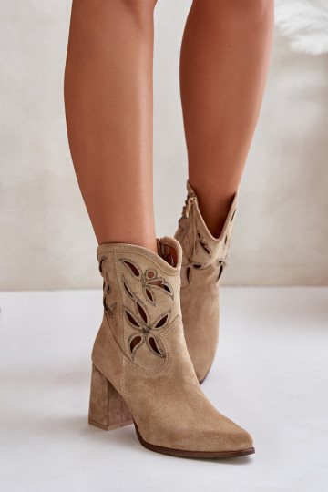 Perforated enkellaarsjes van suede met hakken zandkleurig LeĮskis 3629