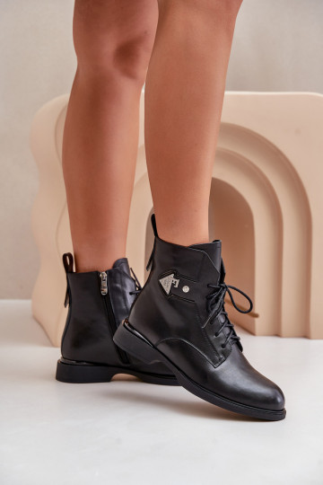 Leren boots met brede hakken en ornamenten, gevoerd, in zwart