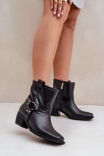 Boots van natuurlijk leer met hakken, in zwart 2