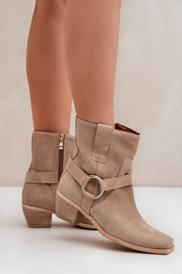Boots van natuurlijke suede met hakken, in ivoorkleur