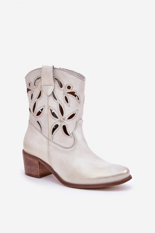 Leer OpengeInerkte laarzen met hakken Zazoo 3621 gouden kleur Przecierany