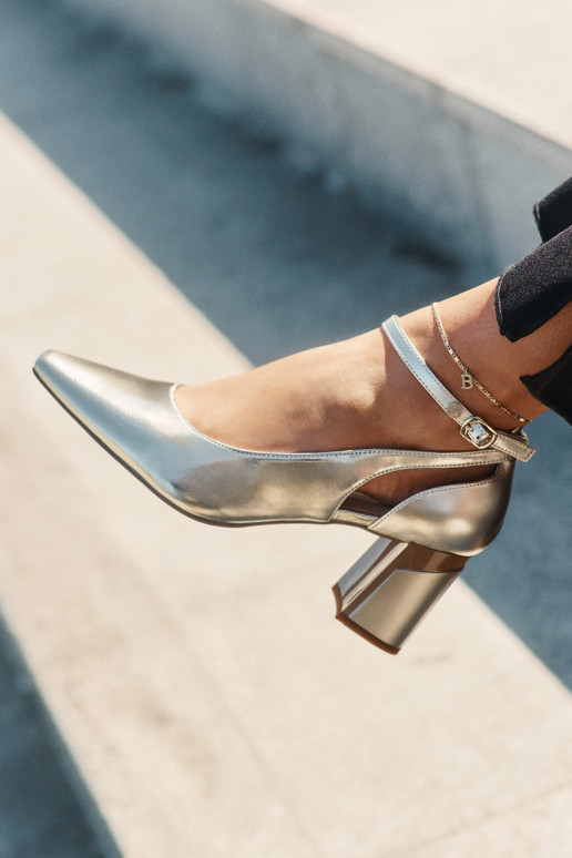 Leer Schoenen met hakken Het heeftciejka K6816-25 gouden kleur Leer Schoenen met hakken Het heeftciejka K6816-25 gouden kleur