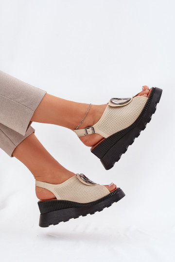 Dames sandalen op platform met ornamenten Artiker 56C0111 zandkleur