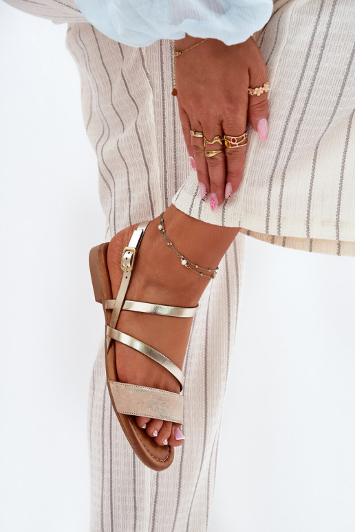 Dames sandalen Dames met brede hakken Het heeftciejka 06966-25 gouden kleur Dames sandalen Dames met brede hakken Het heeftciejka 06966-25 gouden kleur