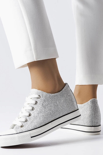 Zilveren glanzende sneakers... 2