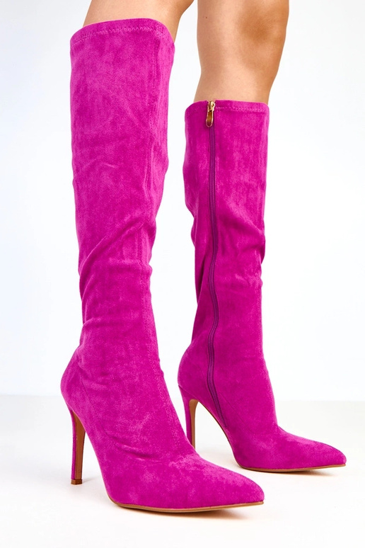 Paarse hoge hak enkellaarsjes tot de... Paarse hoge hak enkellaarsjes tot de...