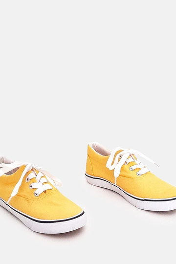 Gele kinder sportschoenen...