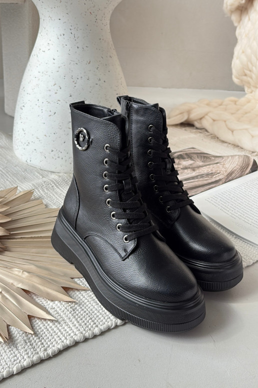 werk dames enkellaarsjes verwarmd met platform en sierlijke details Vinceza 16513 in zwarte kleur werk dames enkellaarsjes verwarmd met platform en sierlijke details Vinceza 16513 in zwarte kleur