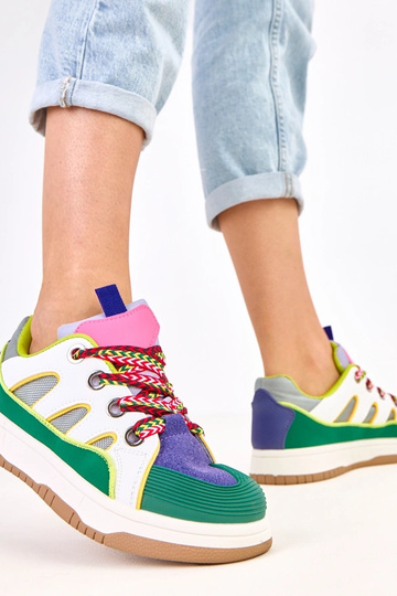Groene sneakers met dikke veters Neolis 2