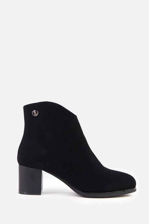 Zwarte laarzen met subtiele eco-leer...