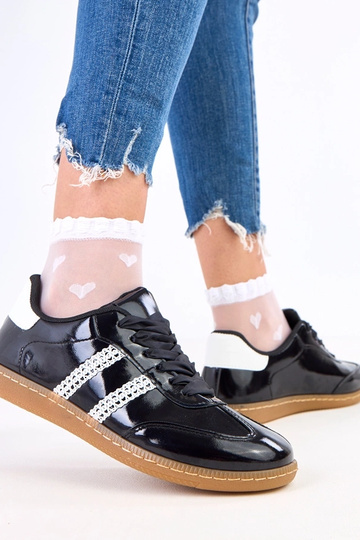 Zwarte dames sportieve schoenen met satijnen veters Madres