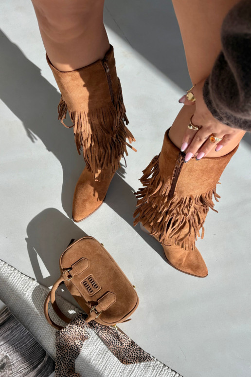 Gevoerde cowboylaarzen met kwastjes, bruine kleur Brivina Gevoerde cowboylaarzen met kwastjes, bruine kleur Brivina