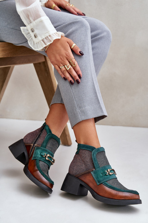 Leer Dameslaarzen Op enorme hakken met ornamenten Het heeftciejka A6747-29 bruin-groene kleur