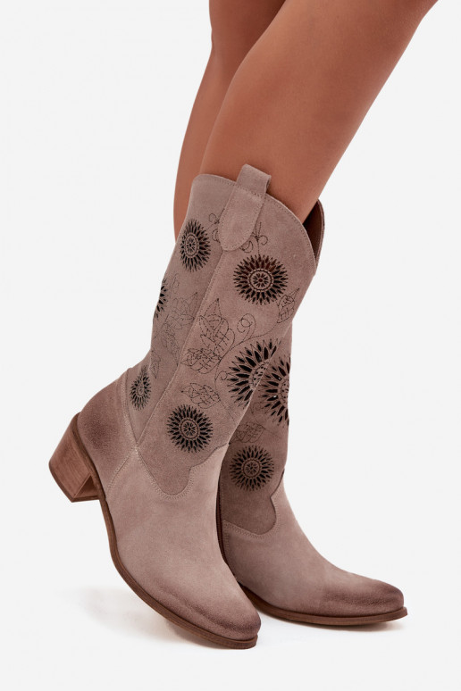 van suède Leer dameslaarzen met opengeInerkte elementen Zazoo 3852 kleur cappuccino