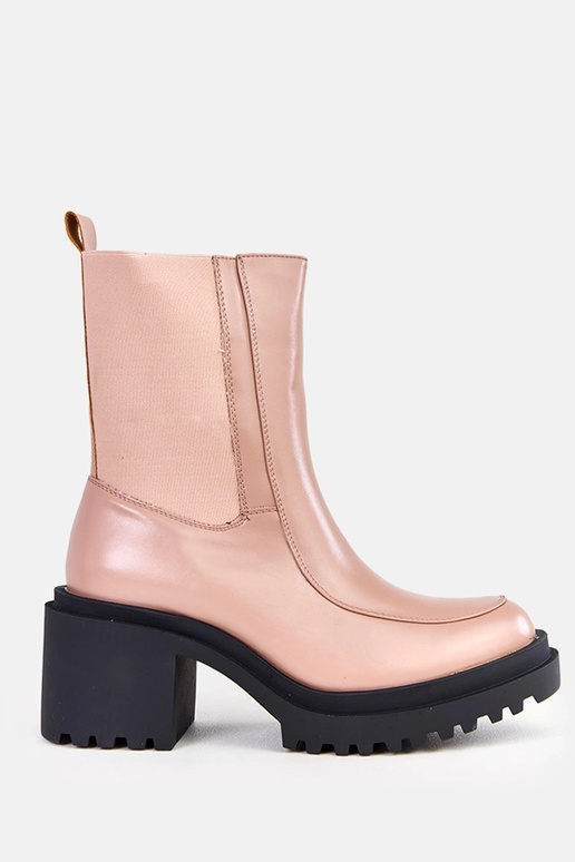 Zandkleurige laarzen op hak met...