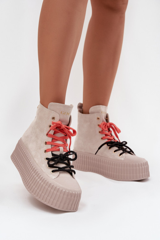 van suède opInarmen Vrijetijdsschoenen met platform GOE SS2N4047 beige