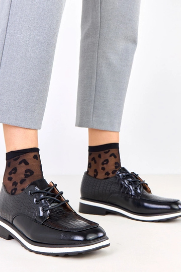 Zwarte halfhoge schoenen...